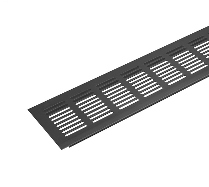 Vetracia mriežka 480 x 80 mm, čierna